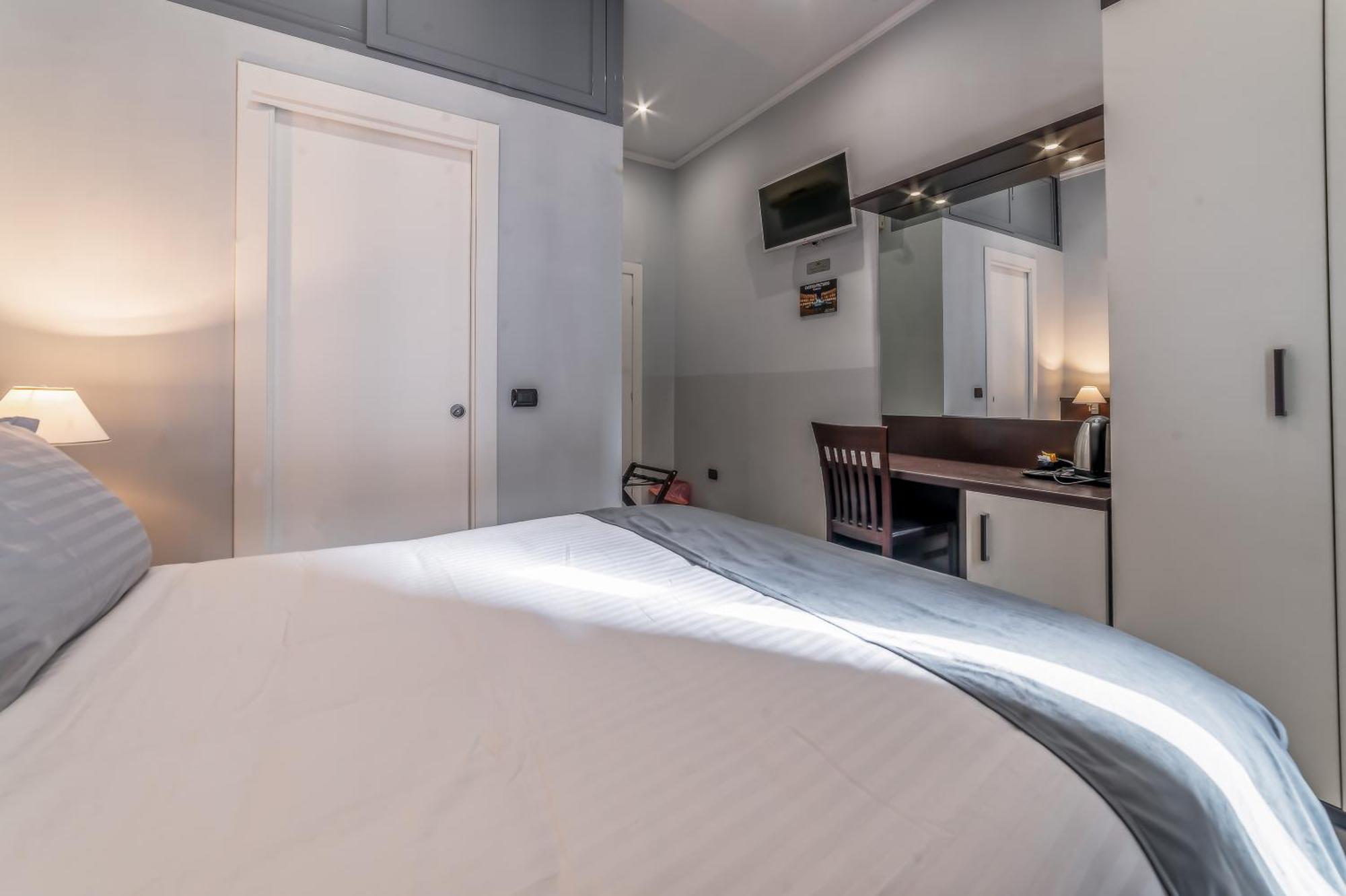Rome In Love B&B - Termini Train Station Ngoại thất bức ảnh
